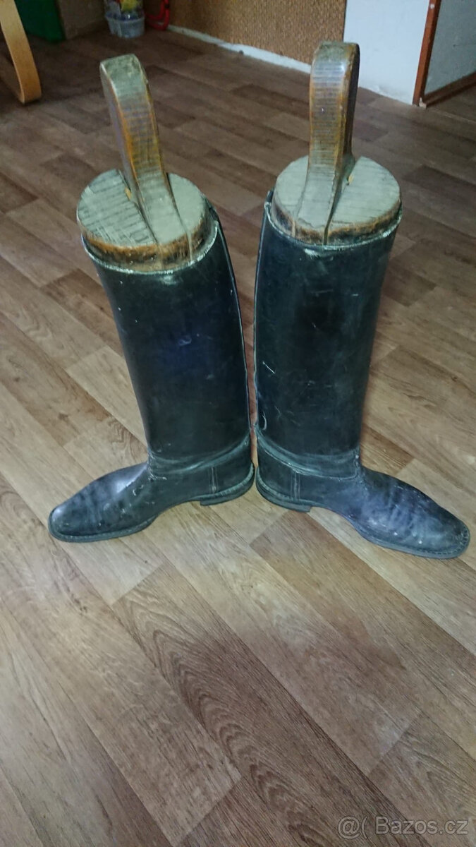 Stare jezdecke holinky