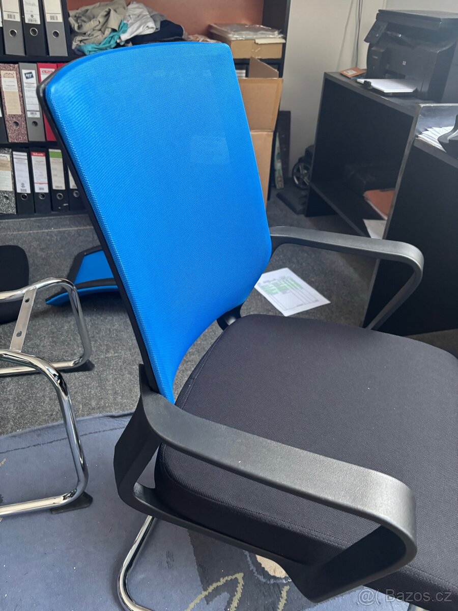 2 kancelářské židle
