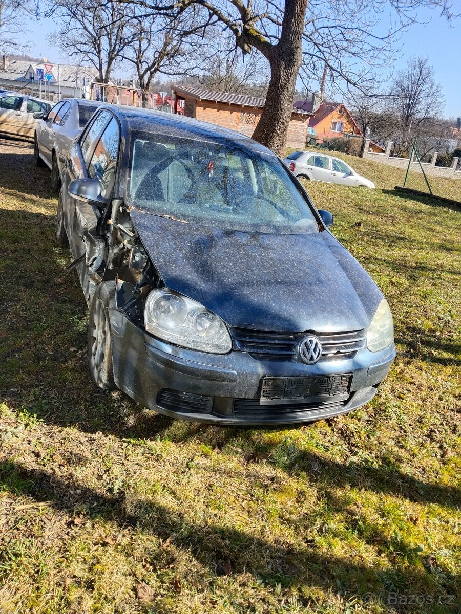 Volkswagen golf 5 - na díly