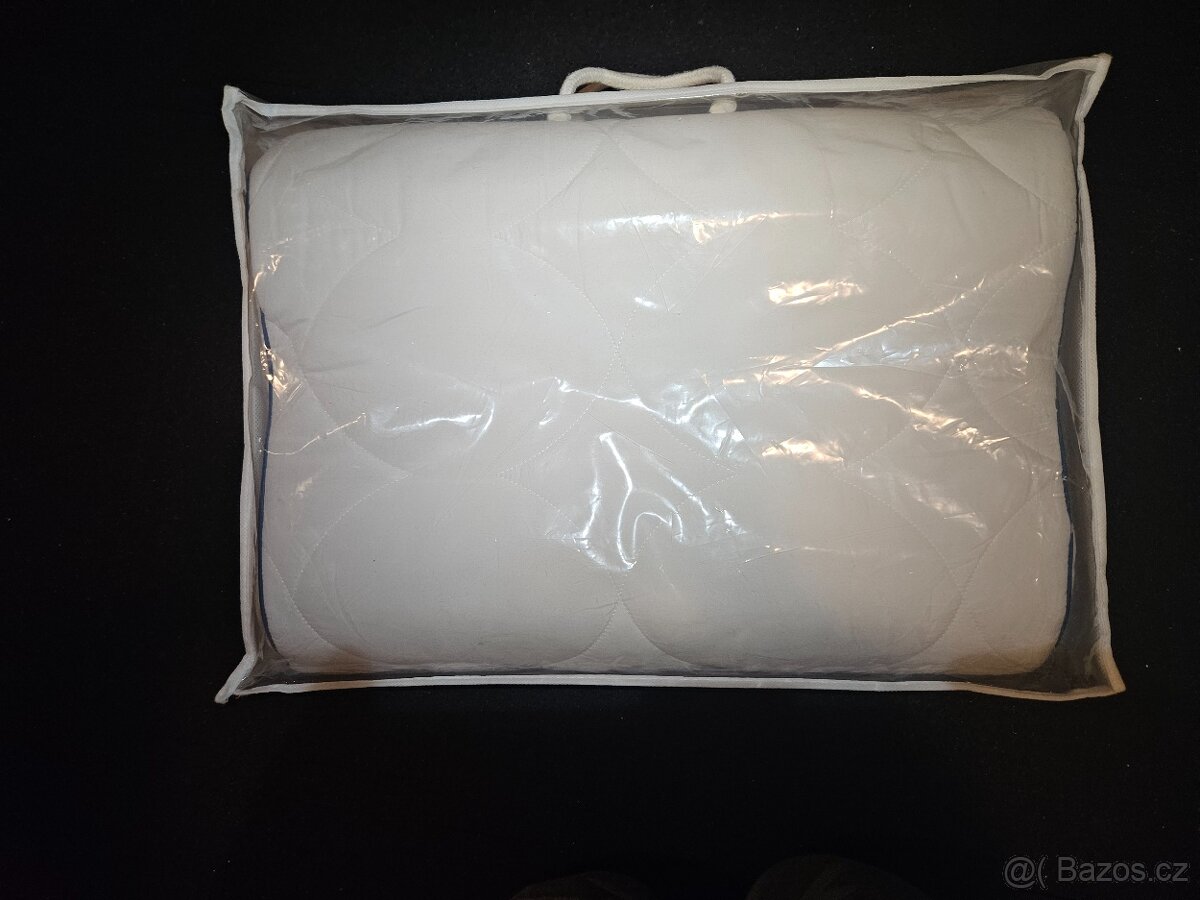 Ergonomicky polstar Meradiso 50x35 cm