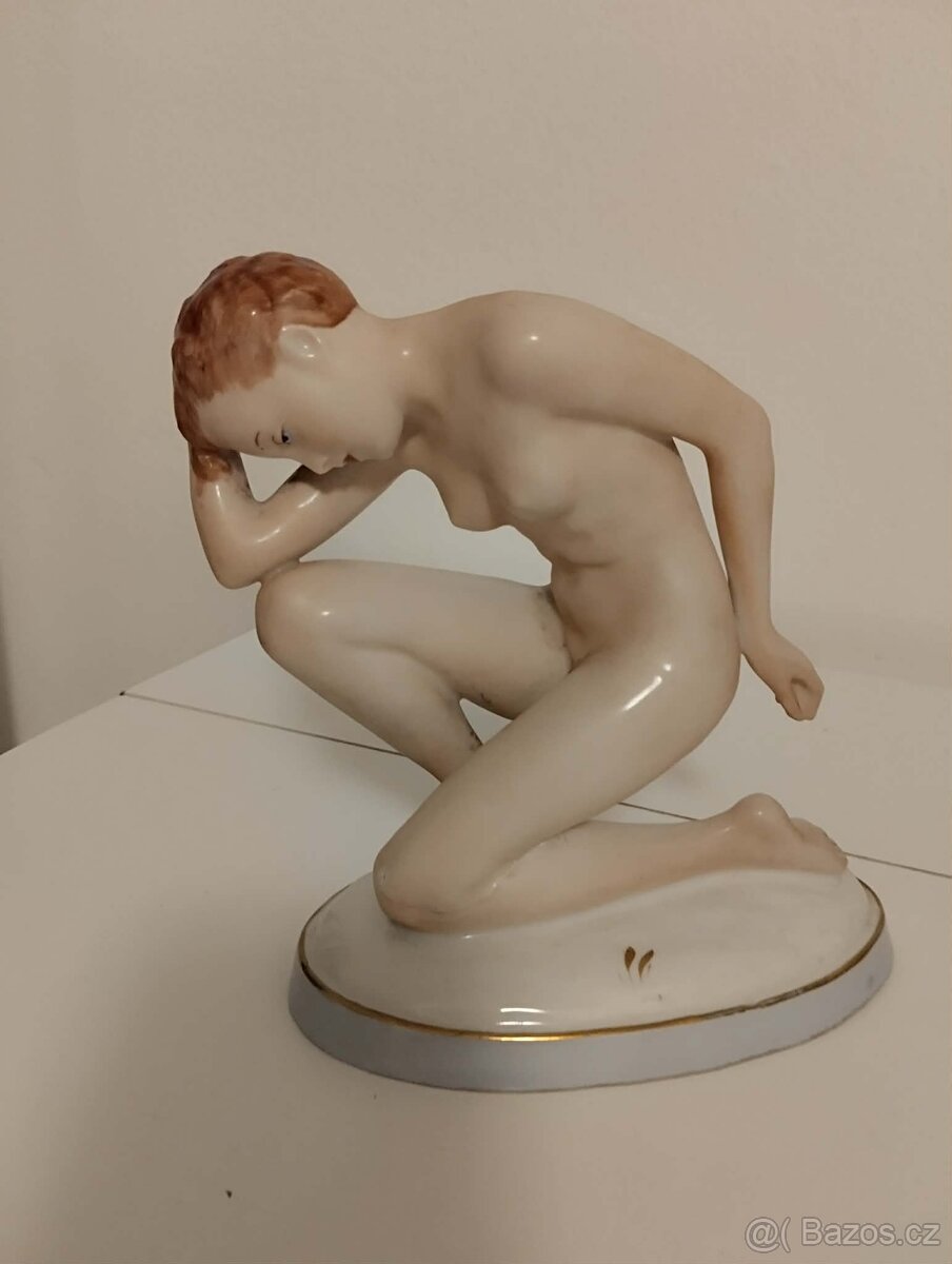 Porcelánová soška