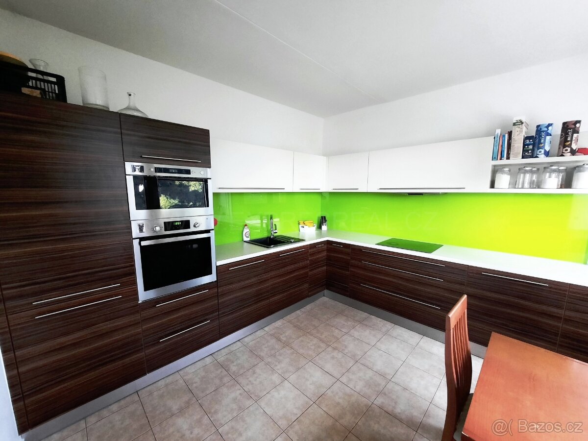 3-room apartment for rent · 74 m² · Brno — 882 €/mo
