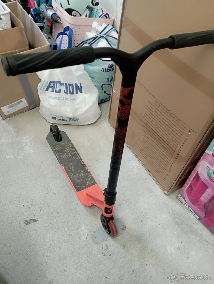 Helmy chrániče skateboard koloběžka