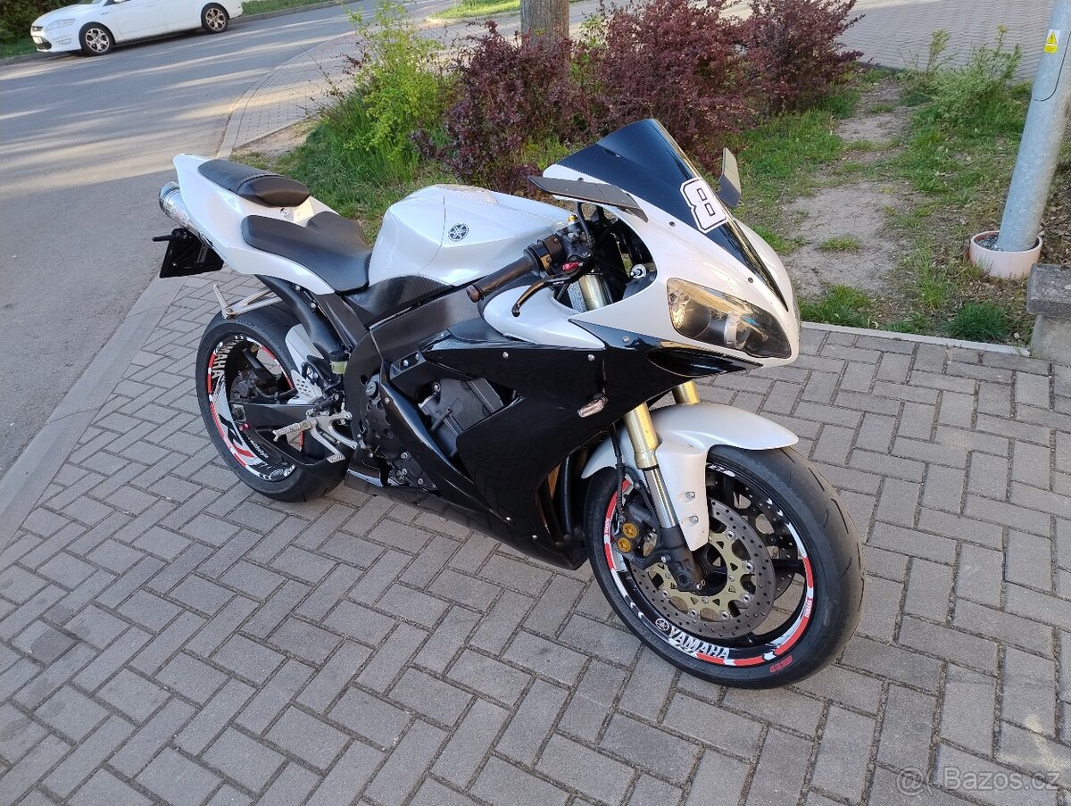 Yamaha R1