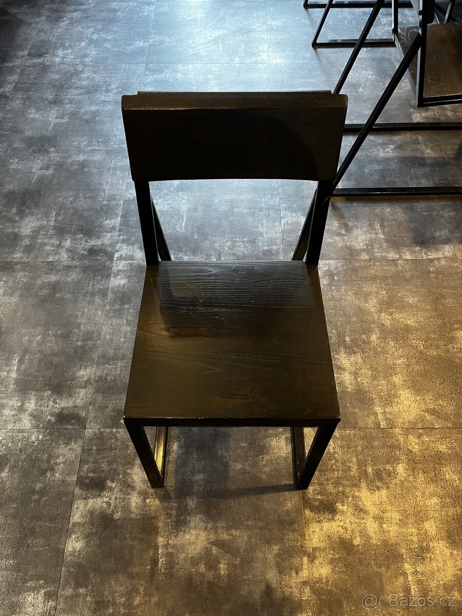 Židle 22ks, kov, dřevo