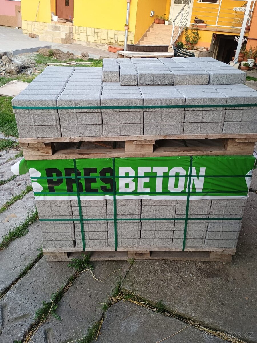 Prodám zbytek zámkové dlažby...
