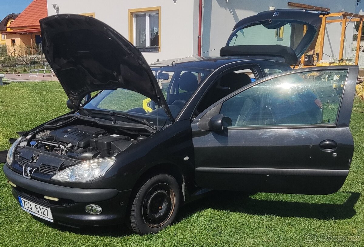 Peugeot 206 1.4 HDI + Pneu