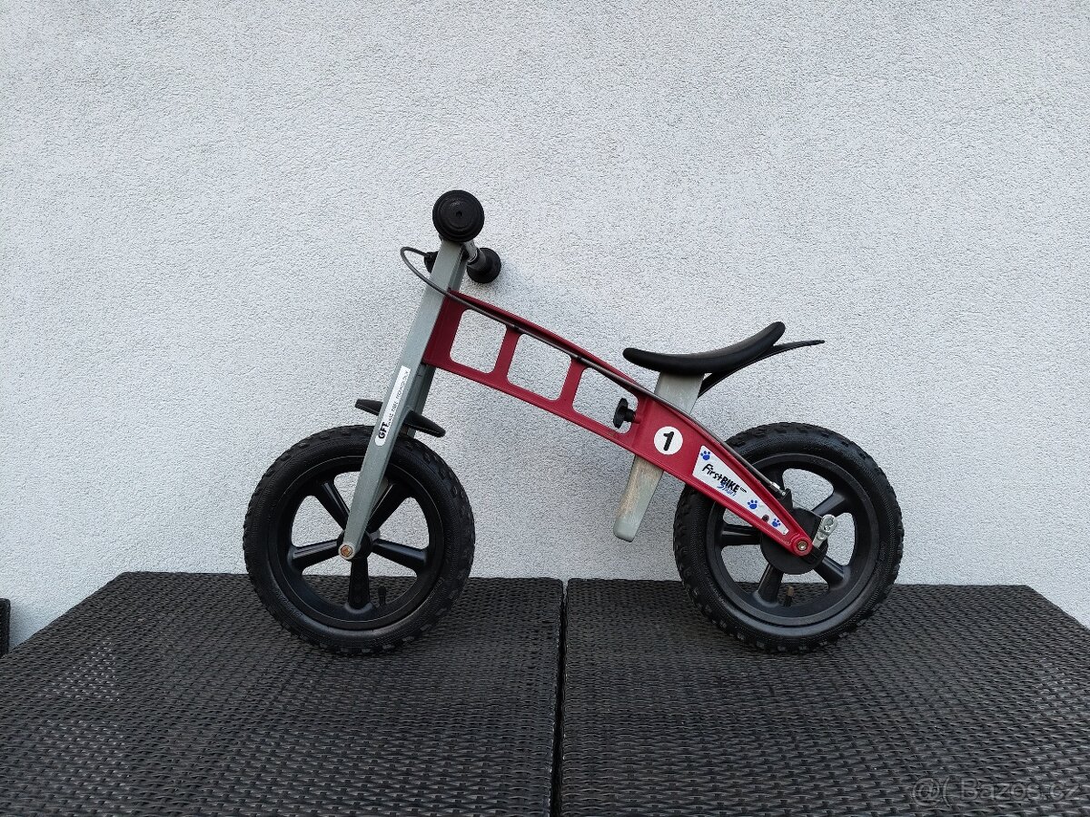 First bike SERVIS