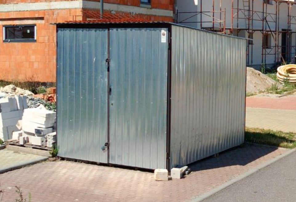 Stavební bouda, plechová garáž