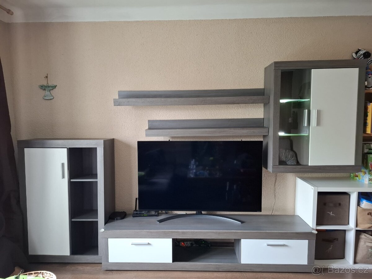 Obývací stěna