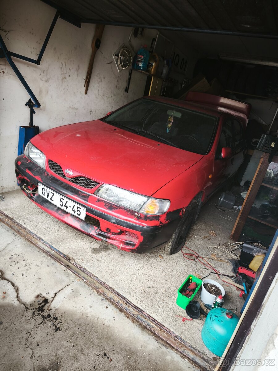 Nissan Almera n15 1.4i 74kw