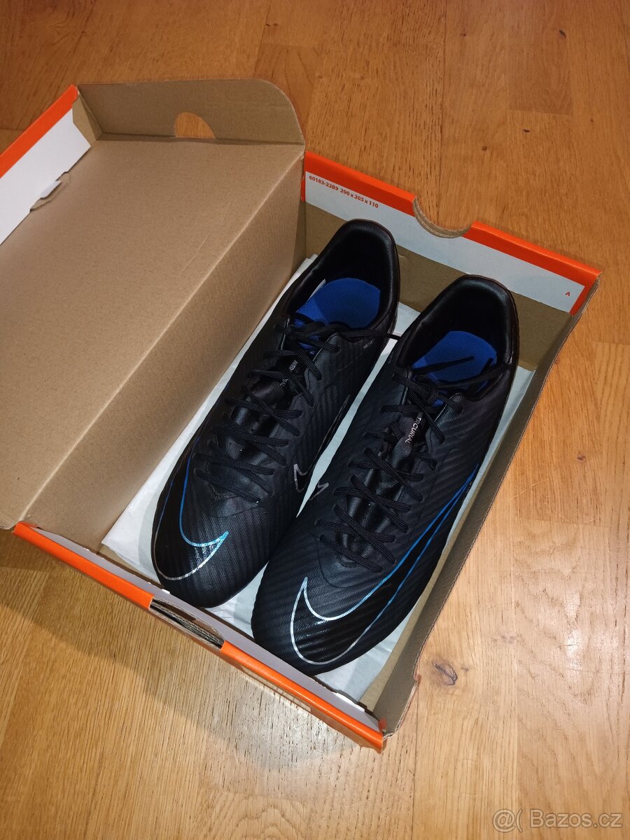 Kopačky NIKE