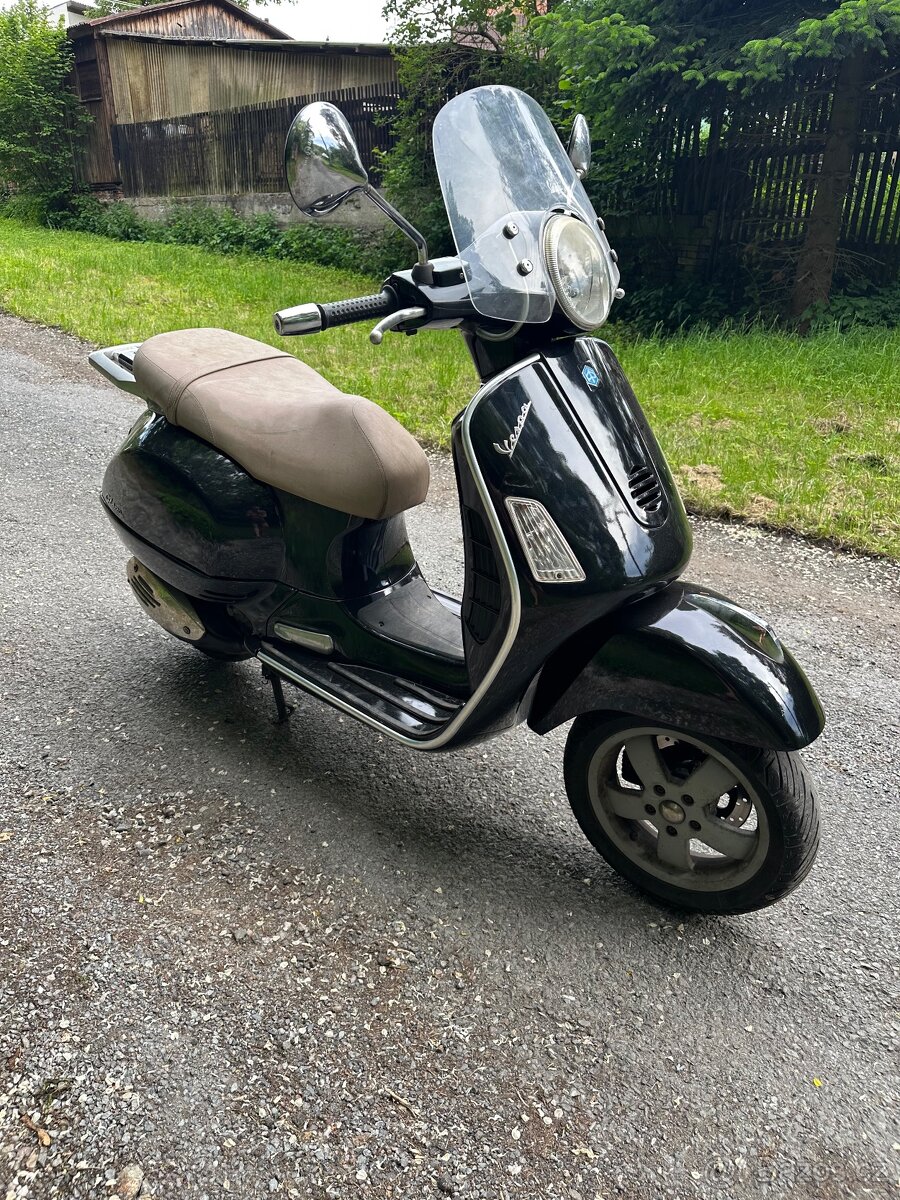 Vespa GTS 125