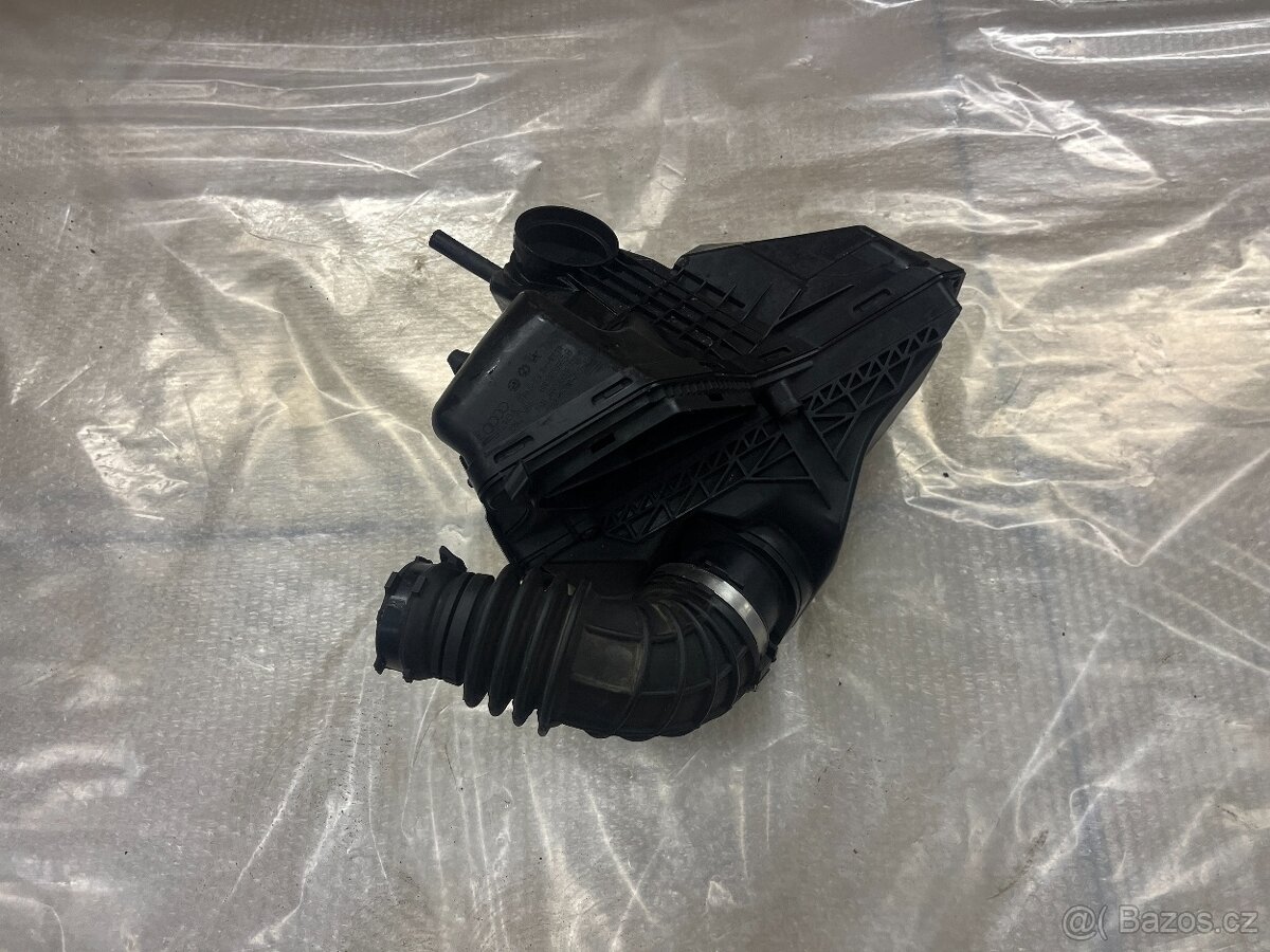 FILTR BOX 2.0 TFSI 155KW CDNC A4 B8 8R0133843B