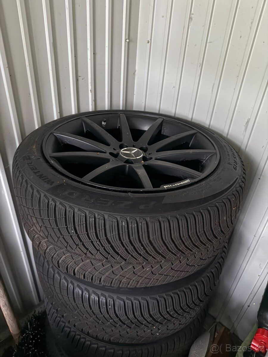 W222