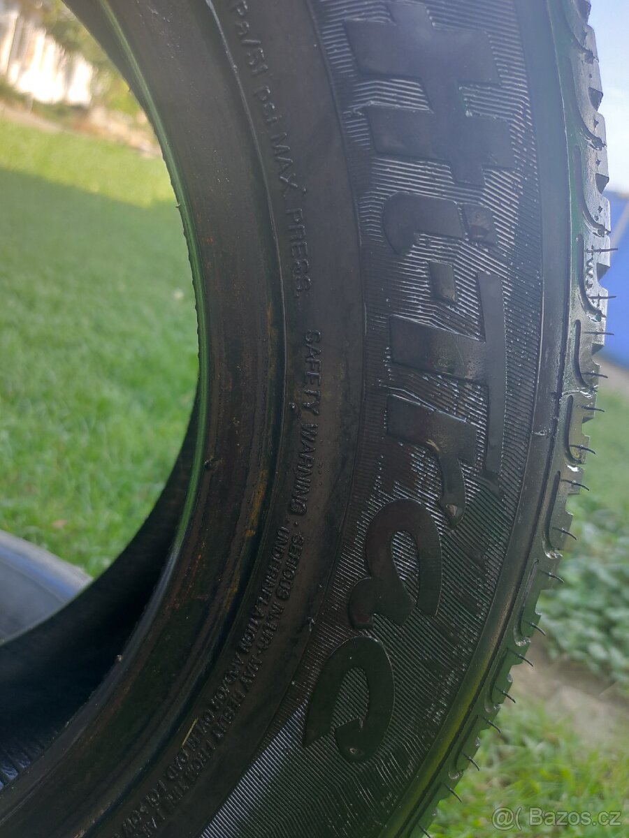 Pneu Vredestein 205/60 R15