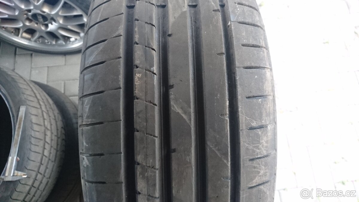225 55 17 dunlop sport maxx rt2 kusovka