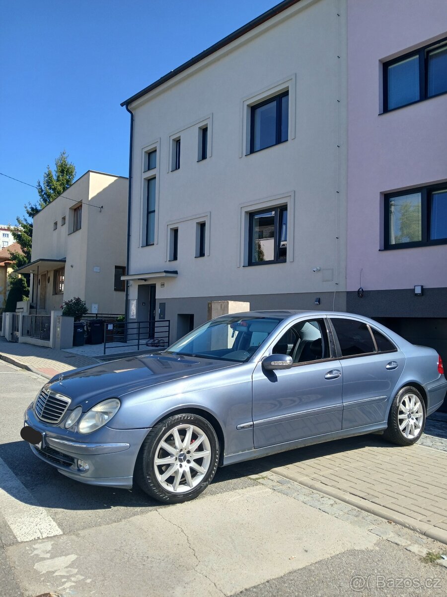 Prodám Mercedes-Benz w211