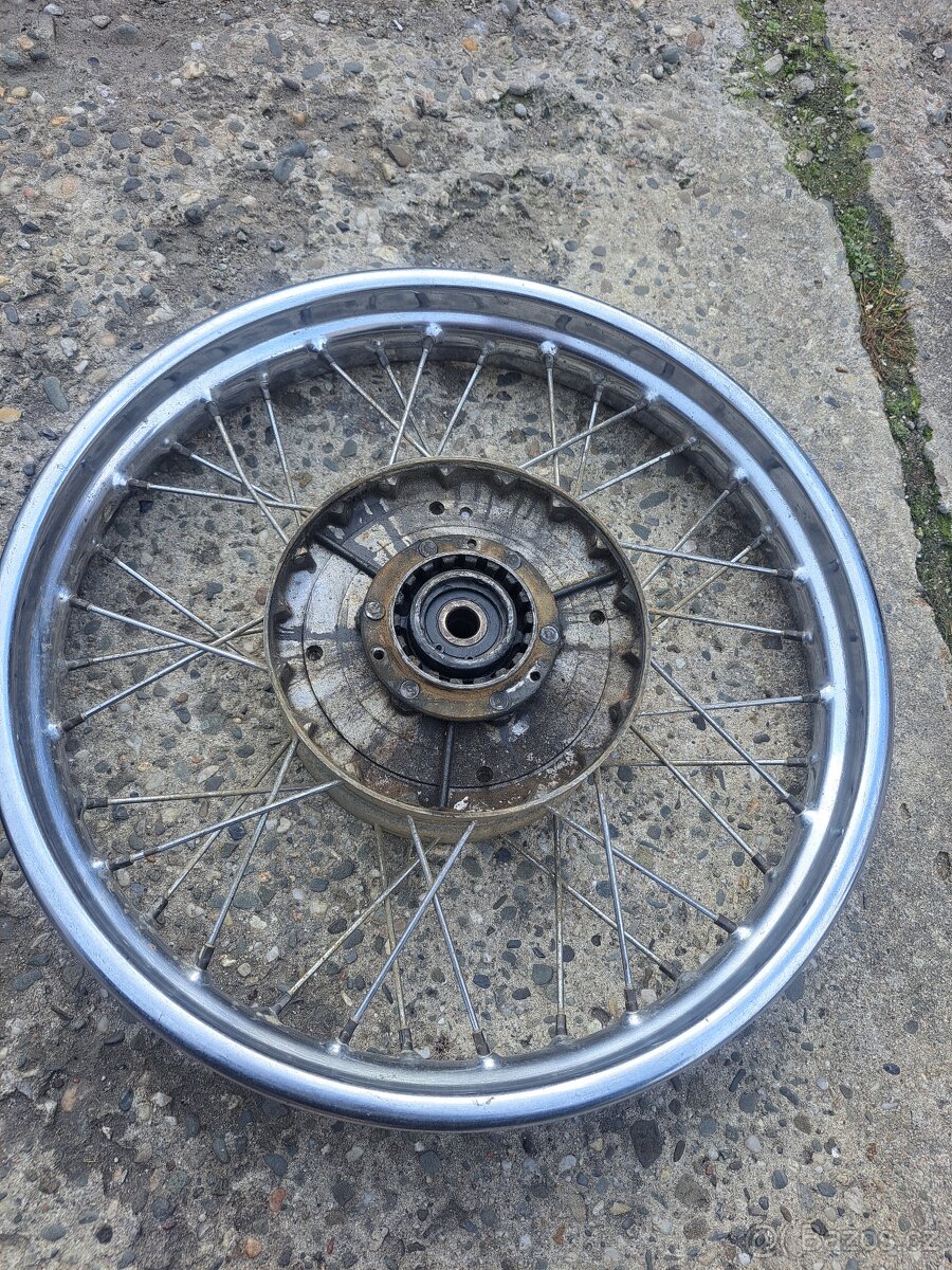 Jawa 20 pionyr a jawa čz 175/356 kola