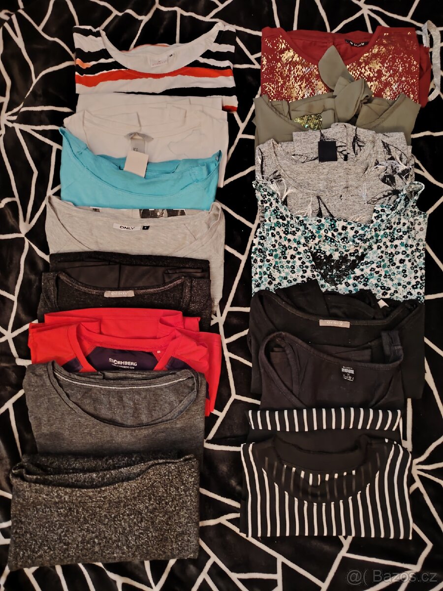 Balík dámského oblečení S/M