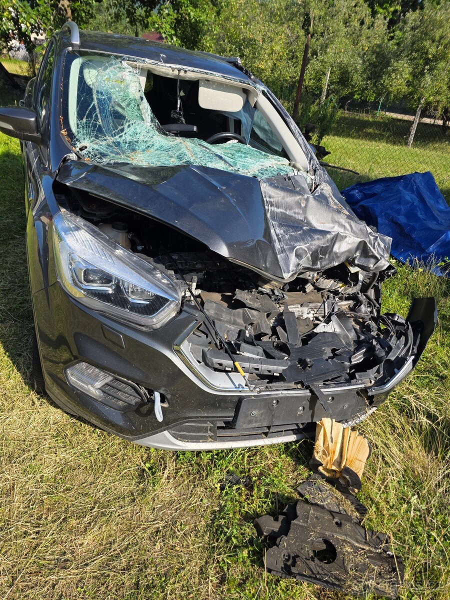 Ford kuga mk2 2,0tdci 4x4 automat 2019rok