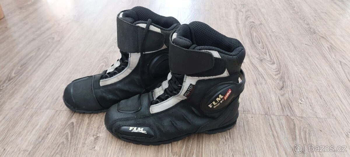 Boty na motorku