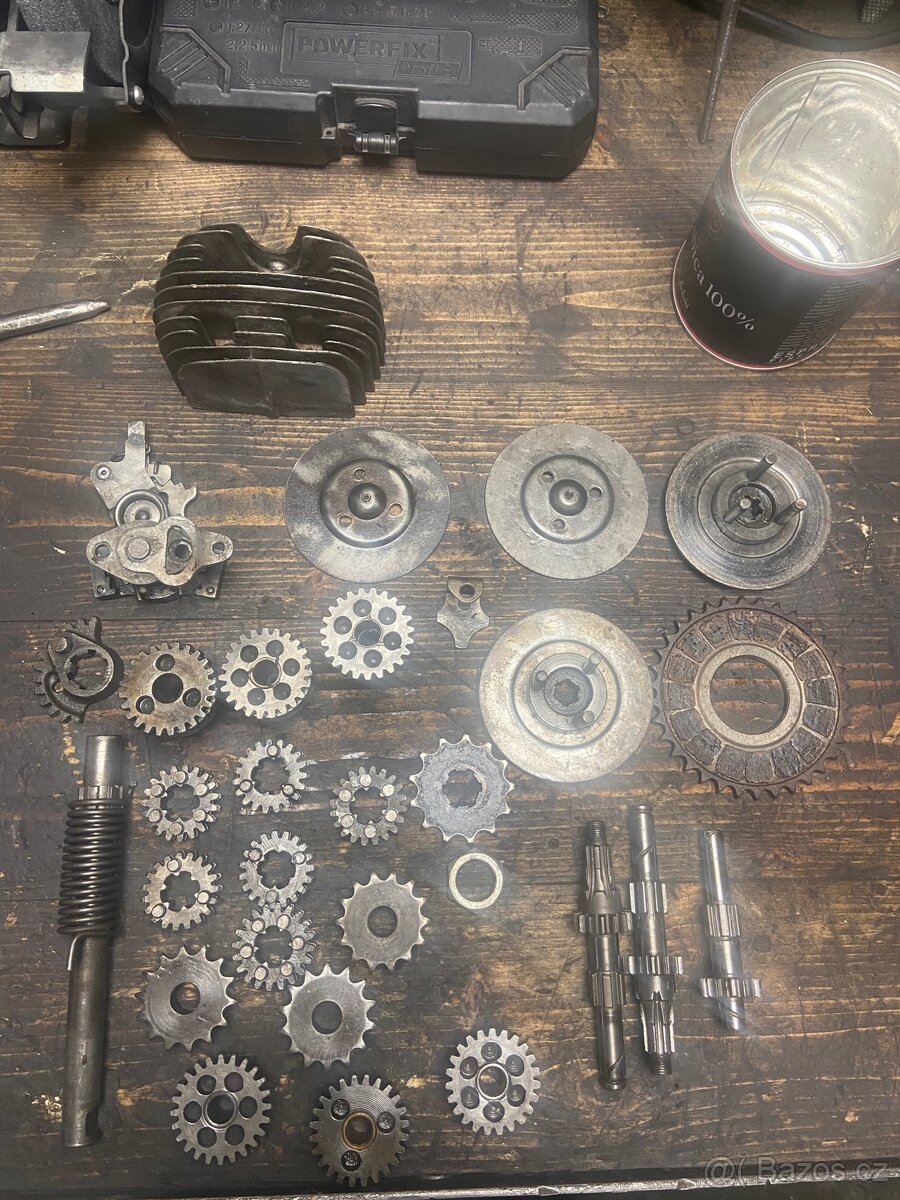 Díly motoru jawa pionýr 555,05,21,23
