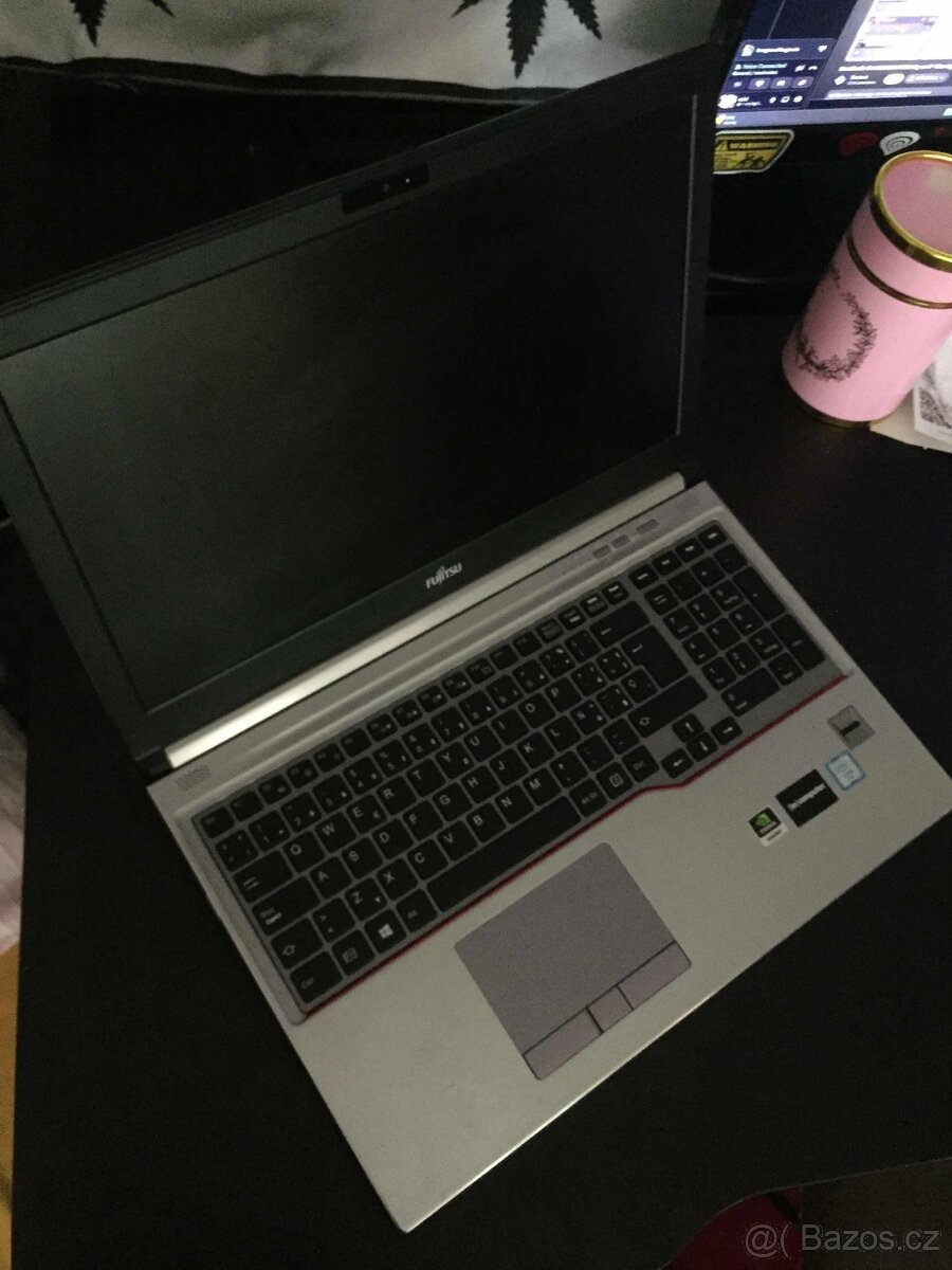 Výkonný notebook
