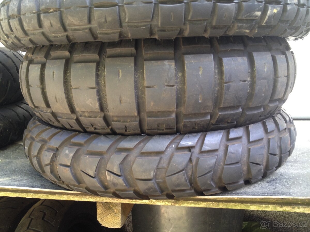 Motopneumatiky Pirelli Scorpion Rally STR a Michelin Anakee