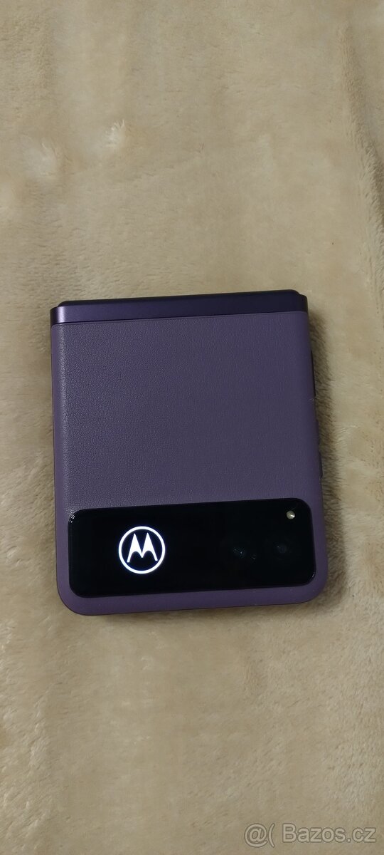 Motorola Razr 40