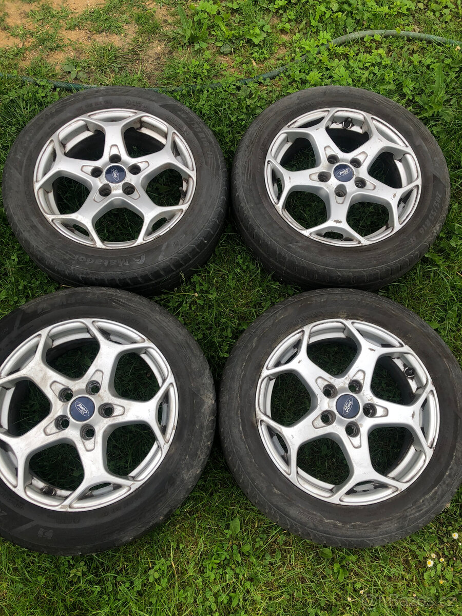 Alu disky ford R16, letní pneu