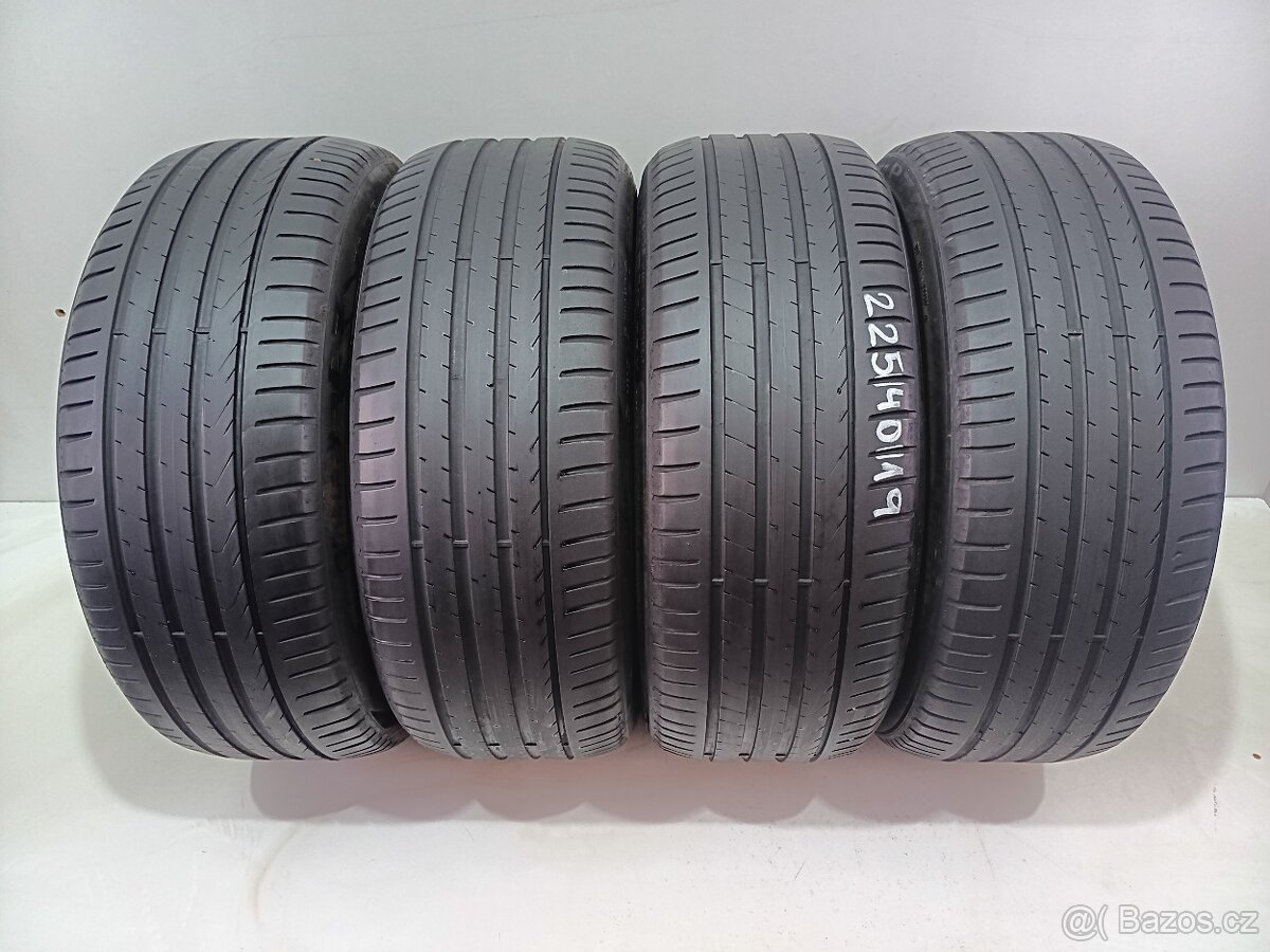 Letní pneu 225/40/19 Pirelli