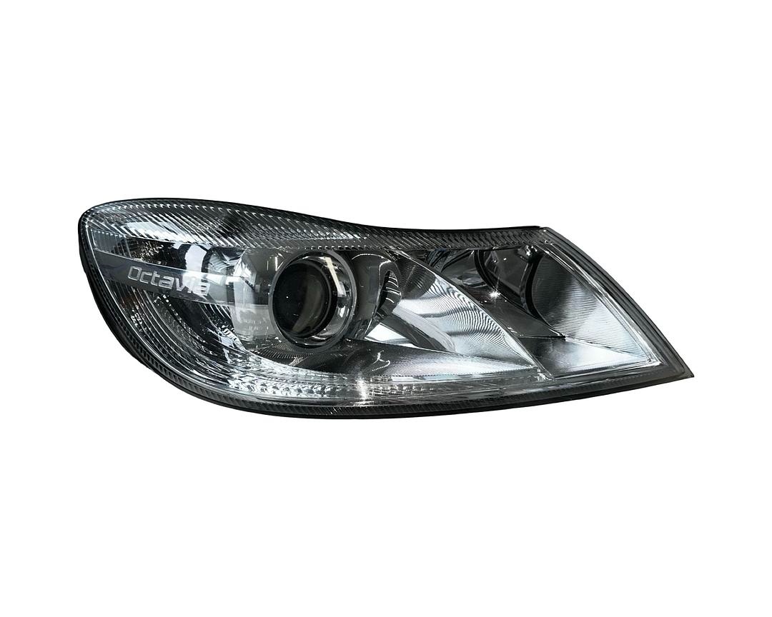 Pravý přední halogen 1Z1941016F Škoda Octavia 2 FL r.v. 2011