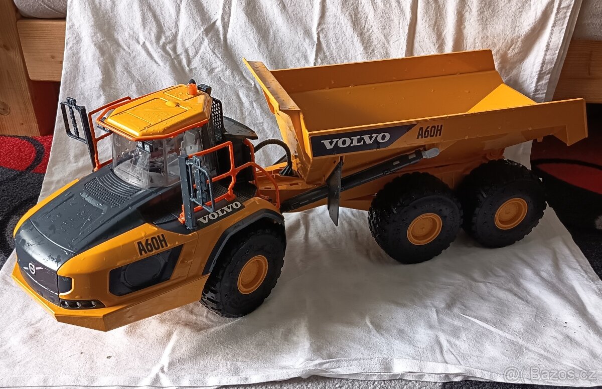 Bruder Volvo náklaďák