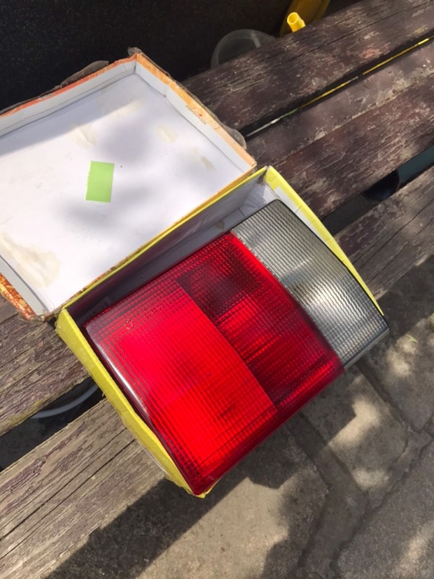 Zadní levé světlo Audi 80 b3