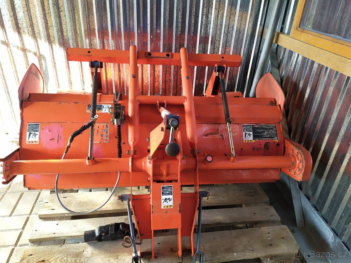 kultivátor Kubota RS121