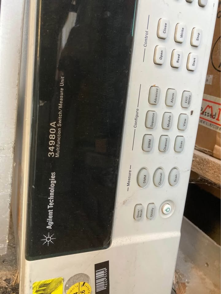 multifunkční switch 34980A