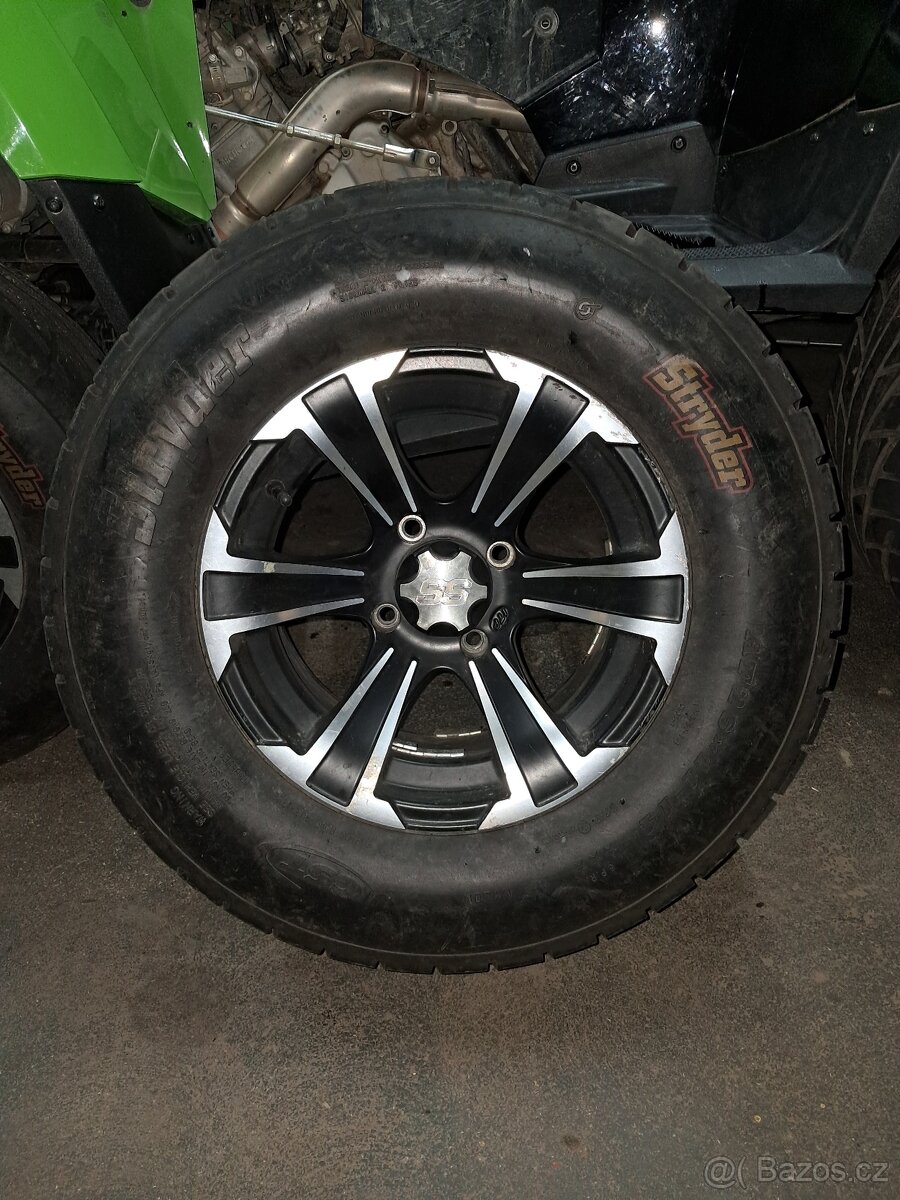 Ráfky i s pneu Arctic Cat 700