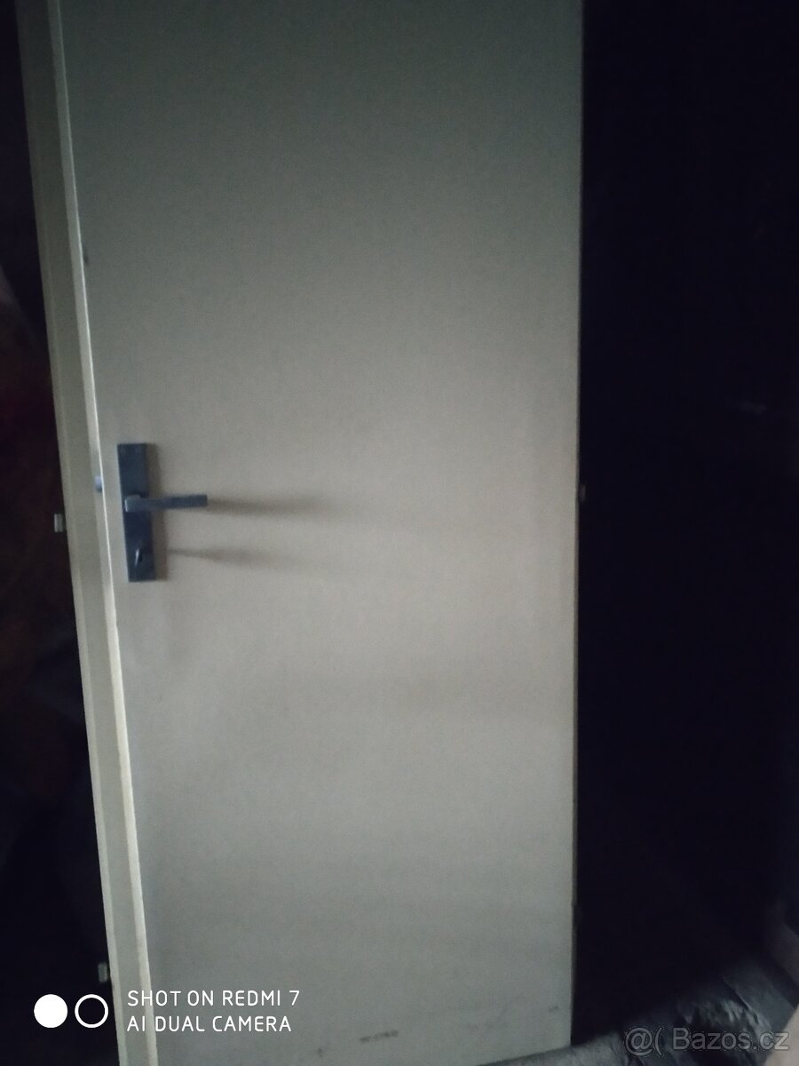 Prodám interiérové dveře