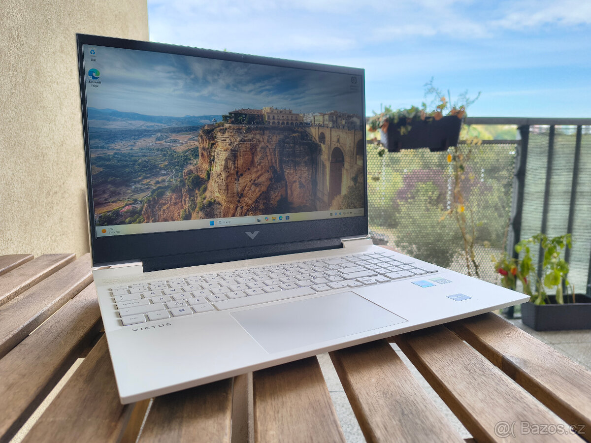 HP Victus 16 | i5-11400H | RTX 3060 | 16GB RAM | 512GB NVMe