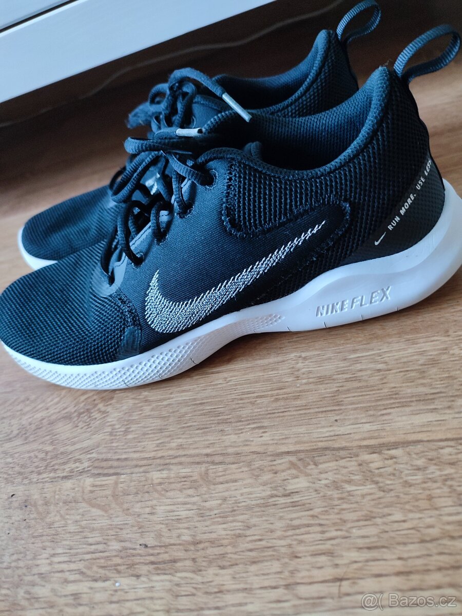 Sportovní boty, tenisky