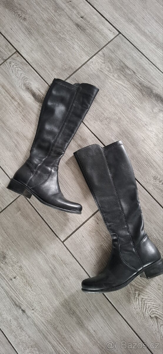 Dámske vysoké kozačky,velikost 36.