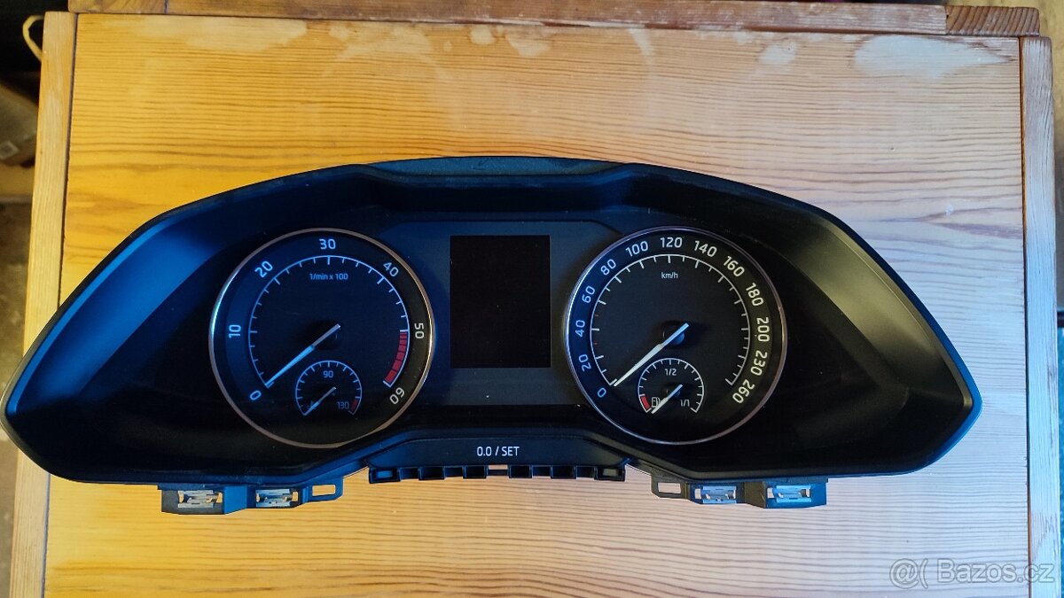 Budíky škoda Superb 3