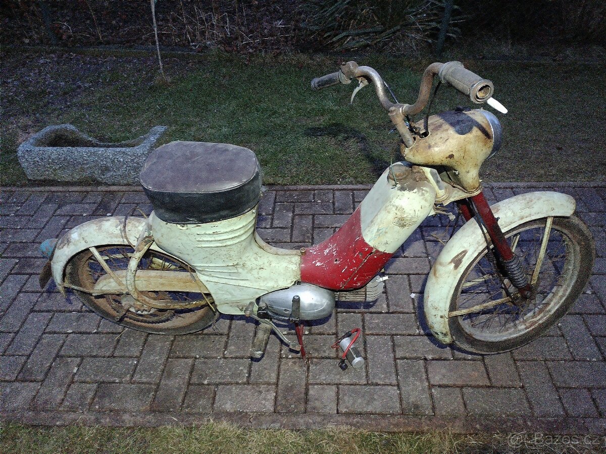 Jawa 550 pionýr, pařez