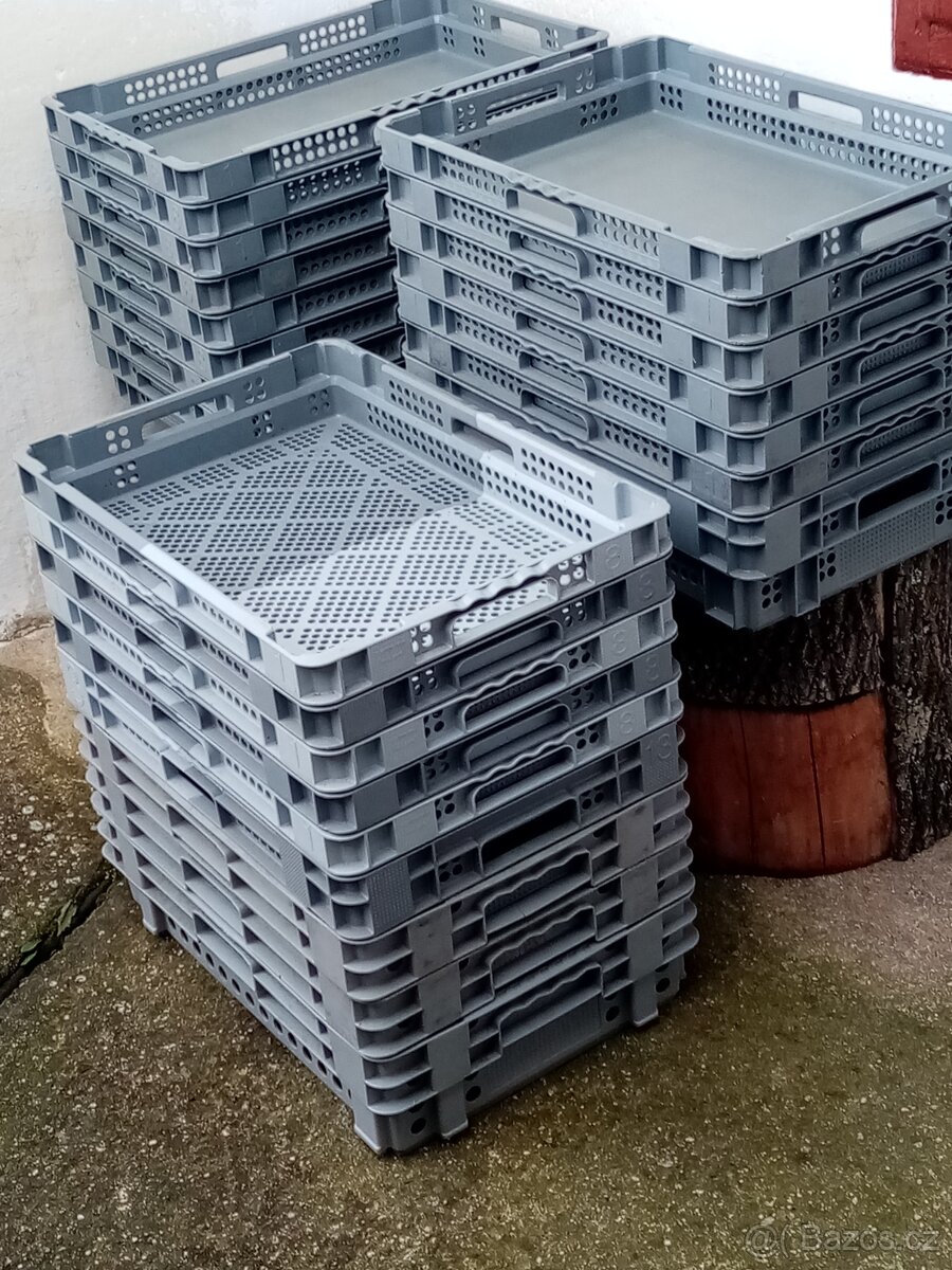 Plastové přepravky