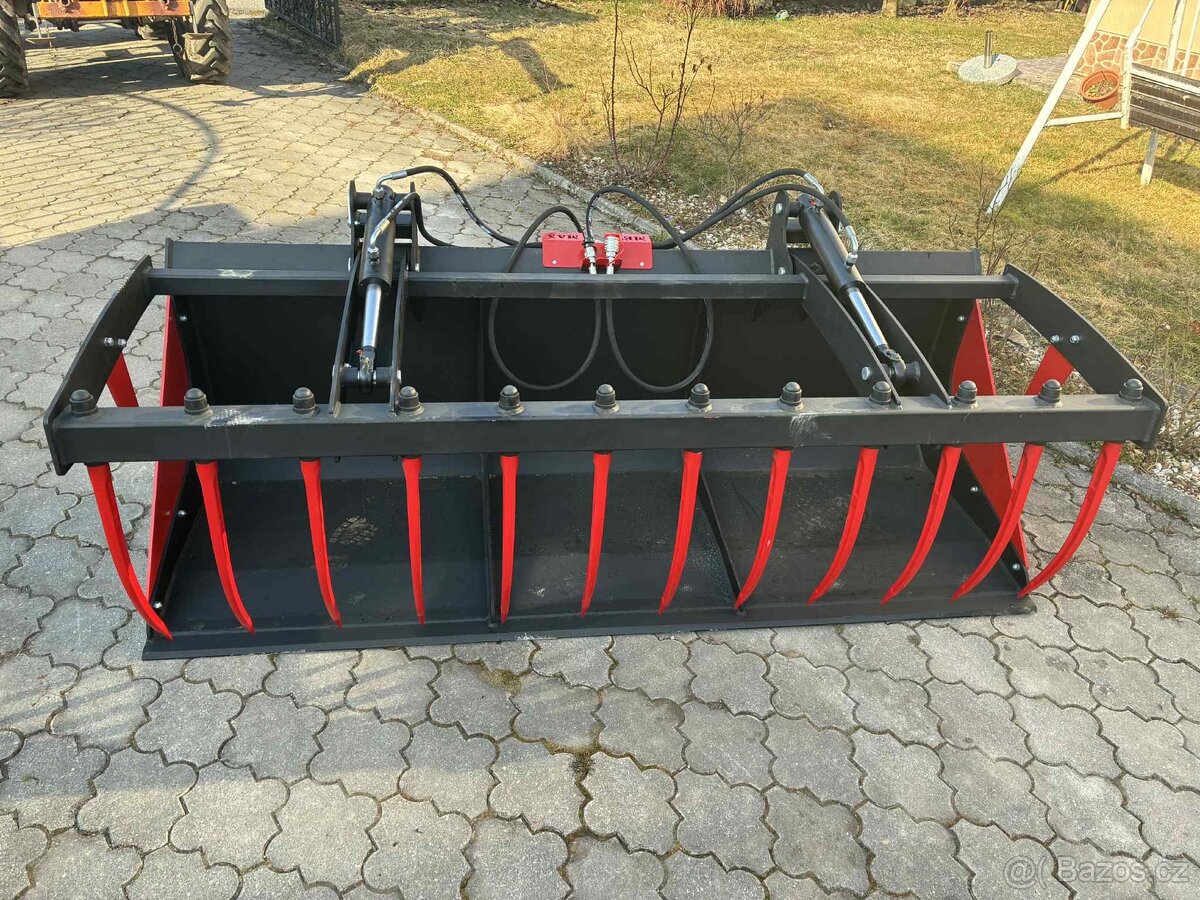 Lopata s přidržovačem