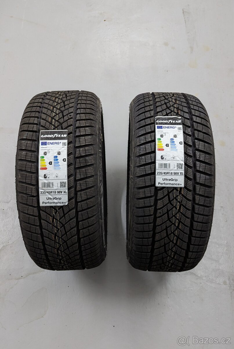 Zimní pneu 235/45 R18 GoodYear Ultragrip