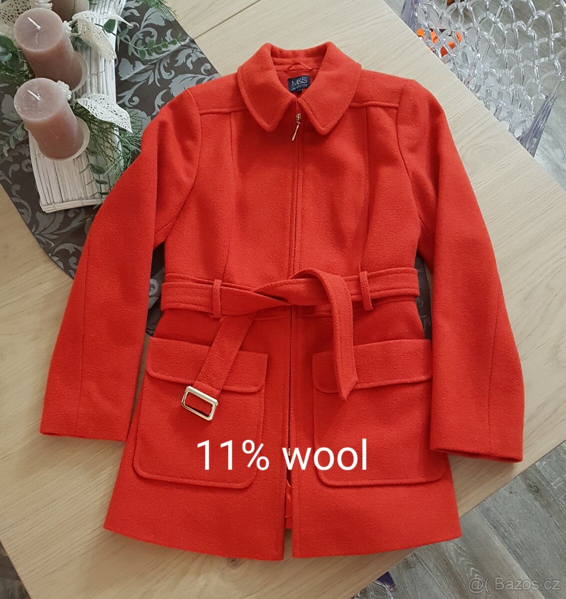 POŠTA  V CENĚ Krásný dámský kabát jasně červený velikost S-M
