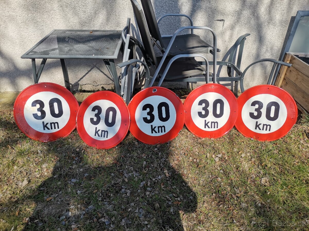 Smaltovane dopravni cedule