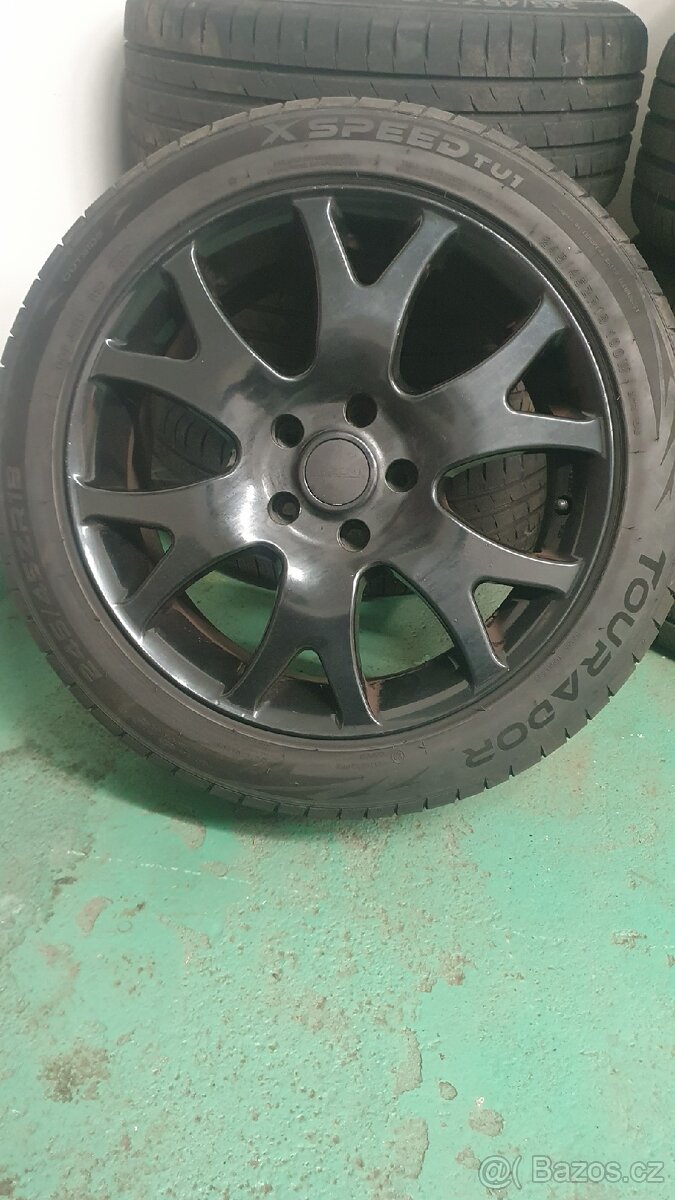 VW Transporter T5  5x120 R18